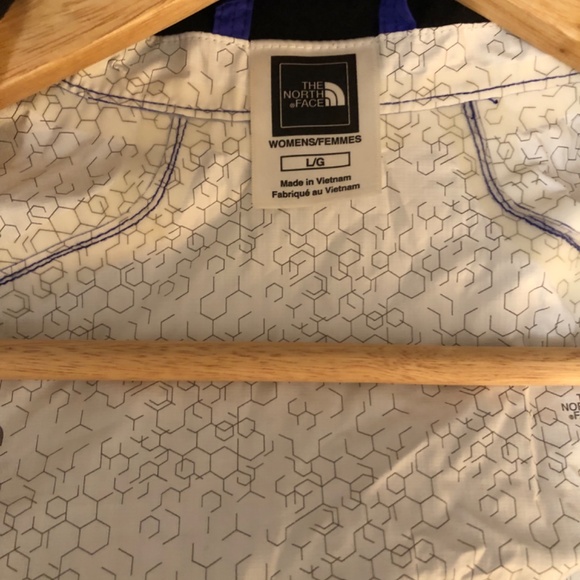 Liightweight Rain Jacket - Picture 4 of 6